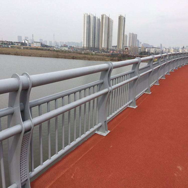 道路護(hù)欄